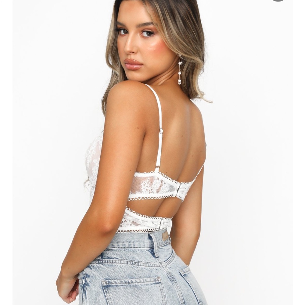 Underwire white lace detail bra shirt - Picture 3 of 11